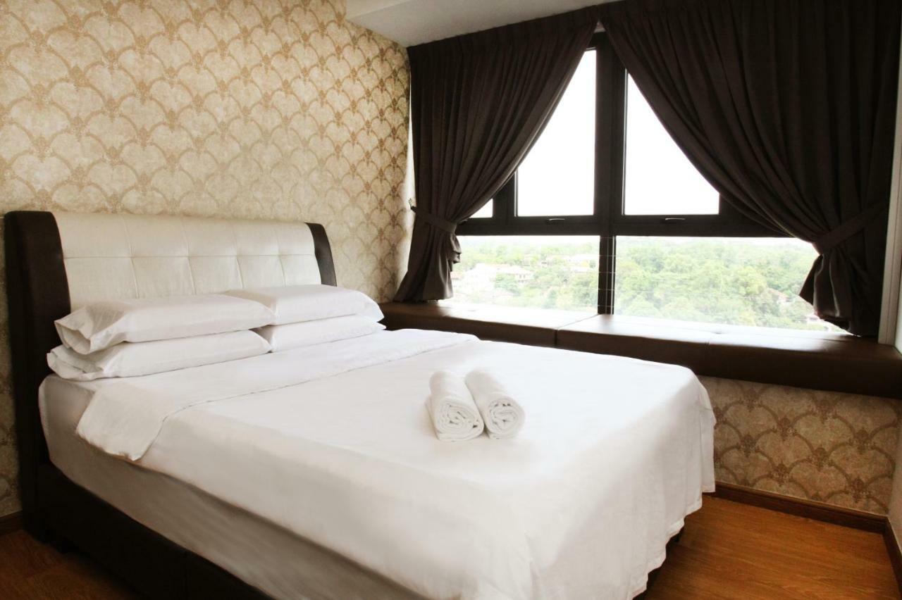 Country Garden Danga Bay ,bay Point Apartemen *